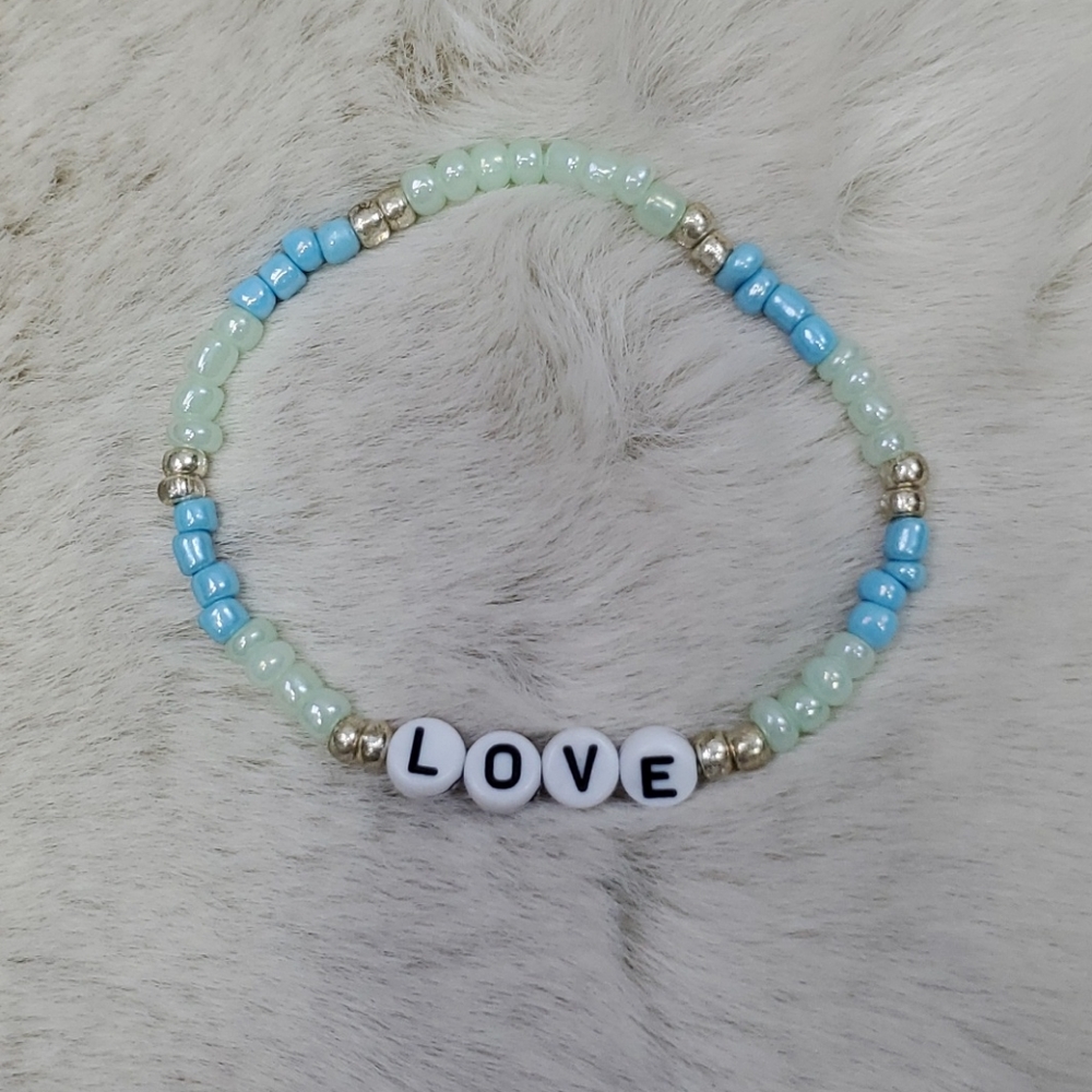 *NEW* Handmade  Stretchy Beaded Bracelet - Picture 2 of 7
